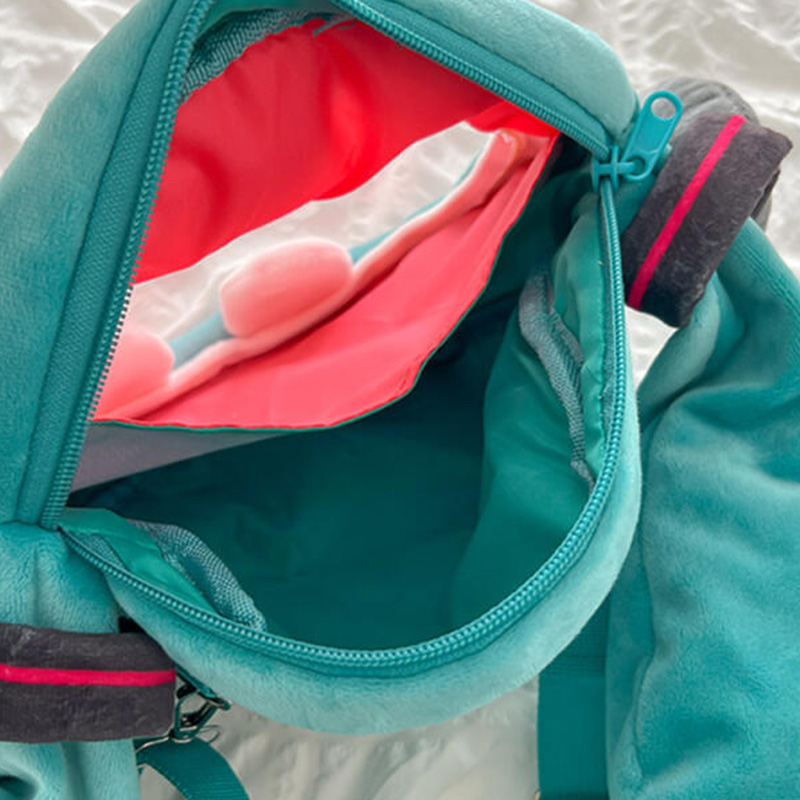 Borsa a Tracolla in Peluche St - Anime Merchandise Bag recensione e prezzo